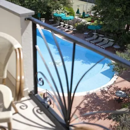 מלון Tamerici Resort מרצ'יאנה מרינה