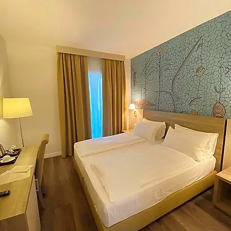 فندق Tamerici 4*