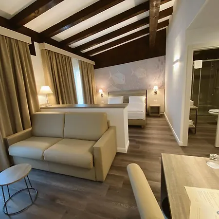 Tamerici Resort مارتْشانا مارينا